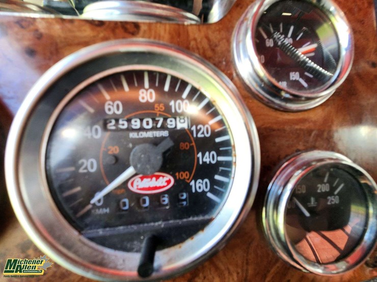 2004-peterbilt-379-image-28