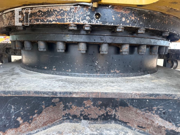 2018-caterpillar-325flcr-image-17
