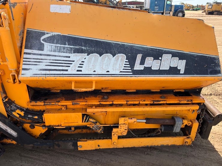 2002-leeboy-l7000t-image-15