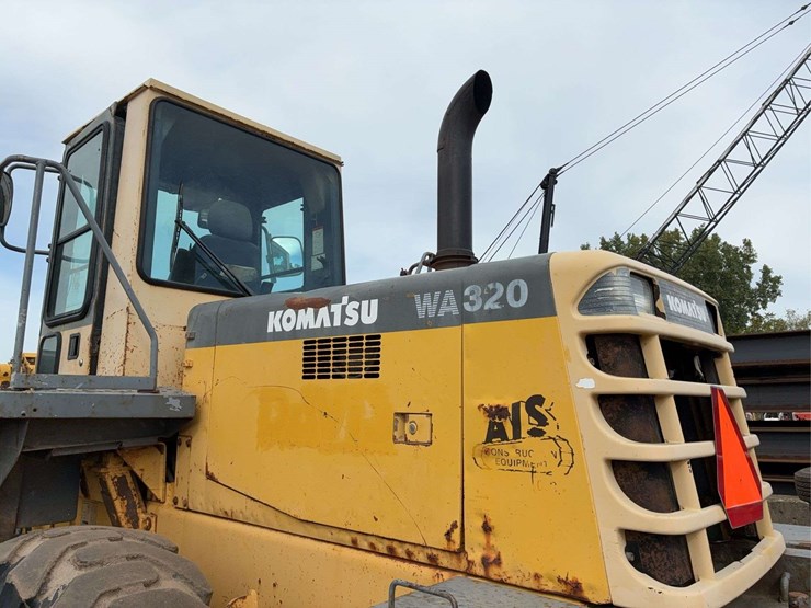 komatsu-wa320-image-17