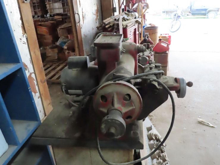 firestone-brake-grinders-and-barrett-true-arc-brake-show-grinder-machine-image-5