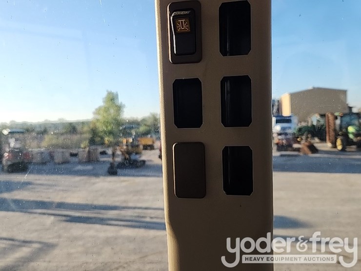 2009-john-deere-5093e-image-21