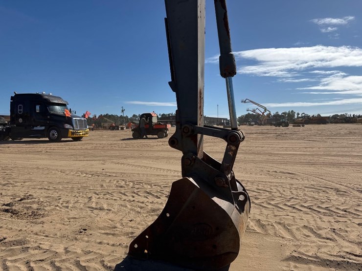 volvo-ec240cl-image-26