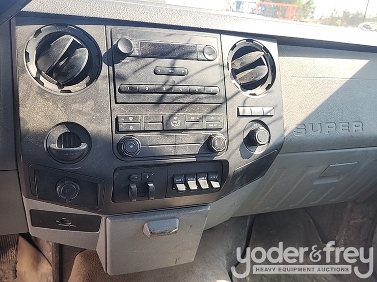 2011-ford-f250-image-31
