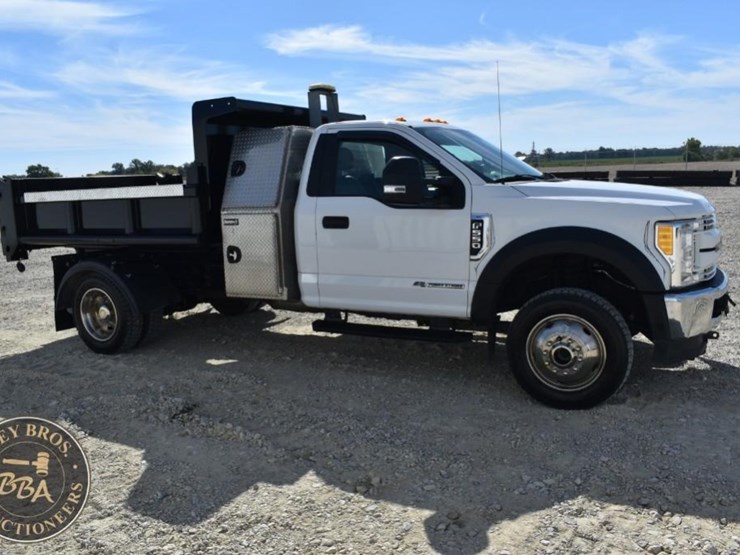 2017-ford-f550-image-21