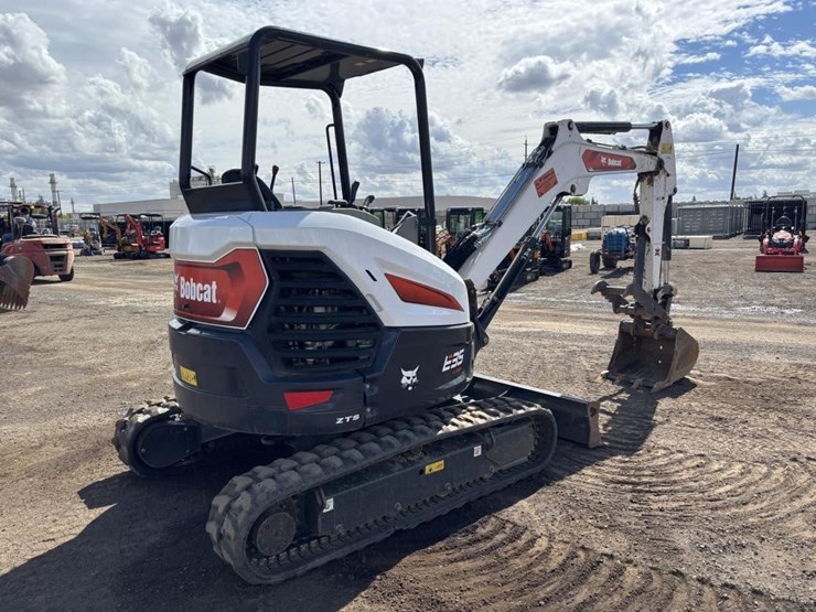 2023-bobcat-e35-image-3