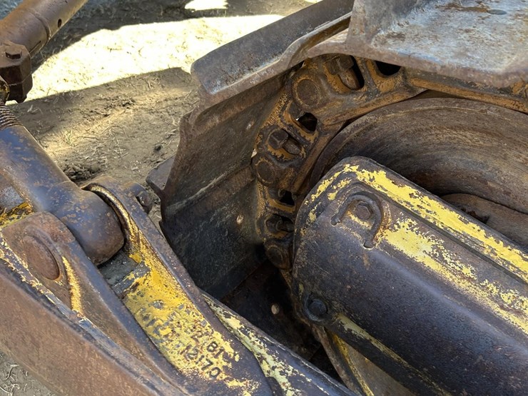 komatsu-d65ex-12-image-43