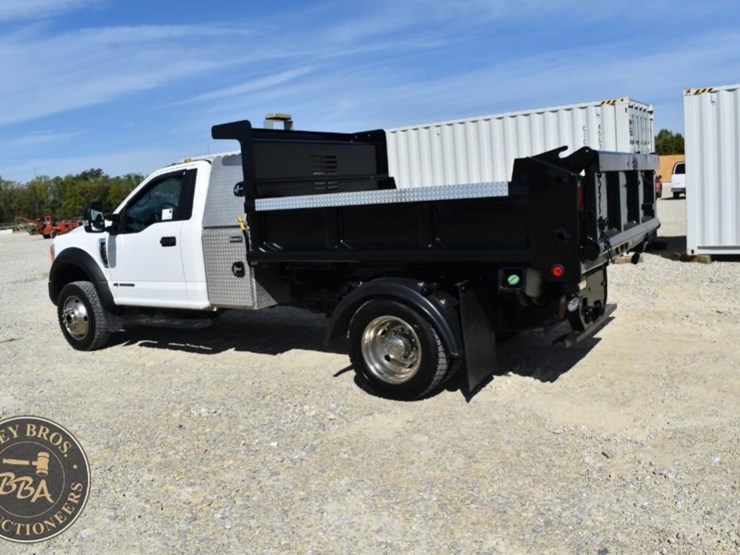 2017-ford-f550-image-10