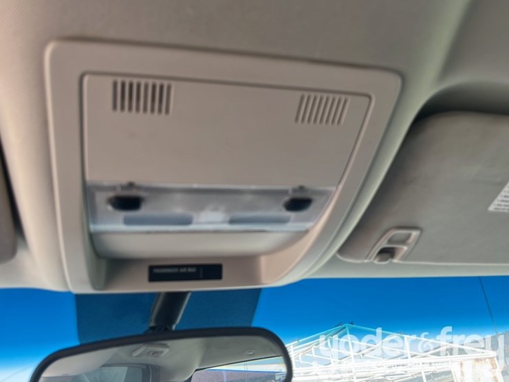 2013-chevrolet-silverado-1500-image-21