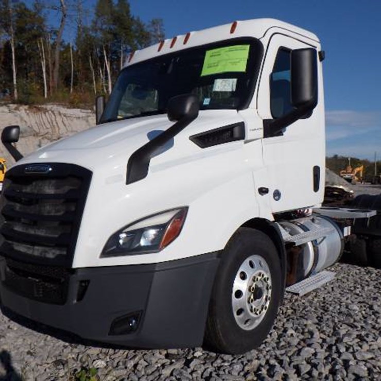 2019 FREIGHTLINER CASCADIA 116