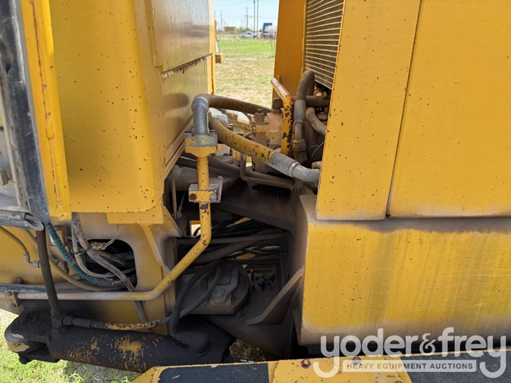 deere-672b-image-13