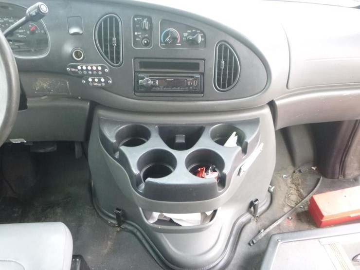 2008-ford-e450-image-10