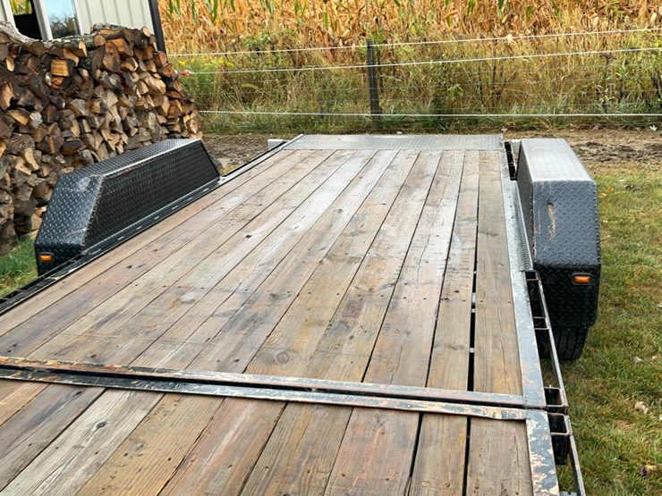 #151-•-2018-cornpro-tilt-deck-trailer-image-8