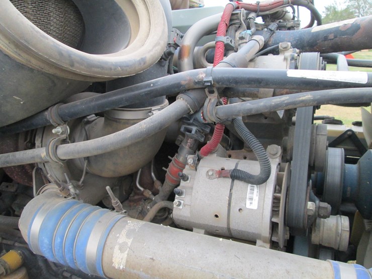 2006-freightliner-columbia-120-image-23