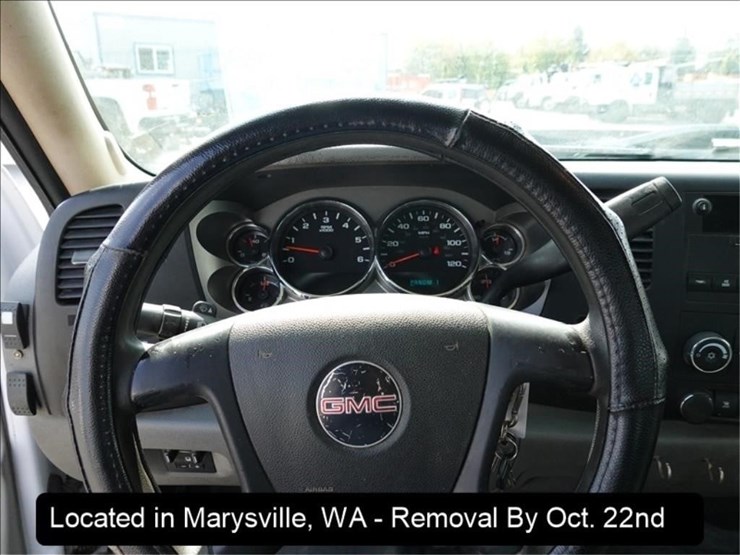2011-gmc-2500-image-11