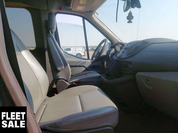2019-ford-transit-image-13