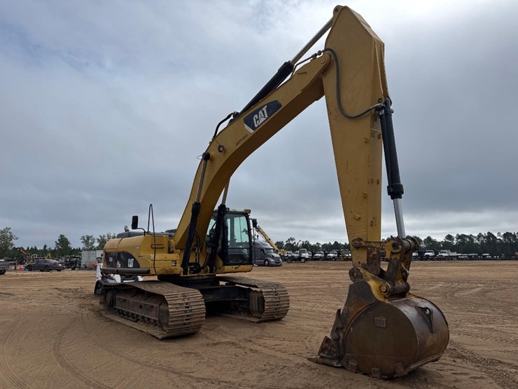 2008-caterpillar-330dl-image-6