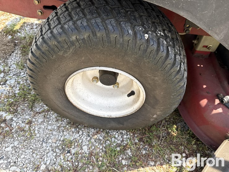 toro-ss-5000-zero-turn-lawn-mower-image-13