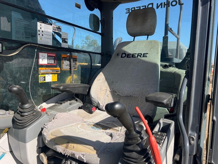 2019-deere-350g-lc-image-35