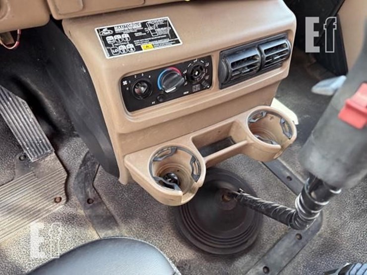 mack-granite-cv713-image-60
