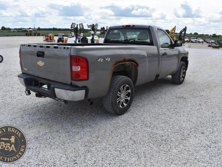 2009-chevrolet-silverado-1500-image-18