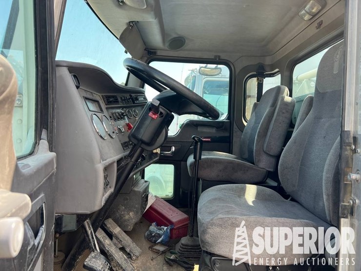 2011-kenworth-t370-image-6