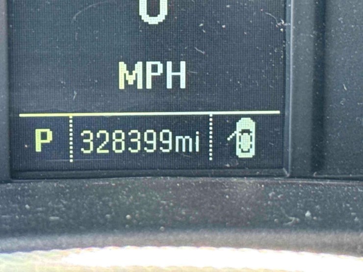 2016-chevrolet-2500-image-28