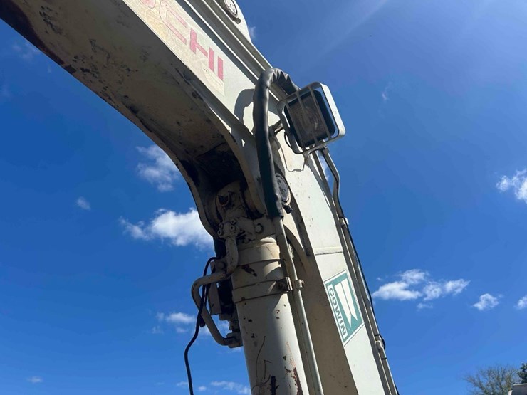 2013-takeuchi-tb180fr-image-11