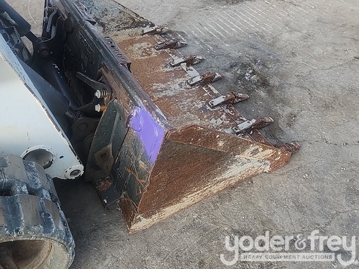 2020-bobcat-t590-image-10