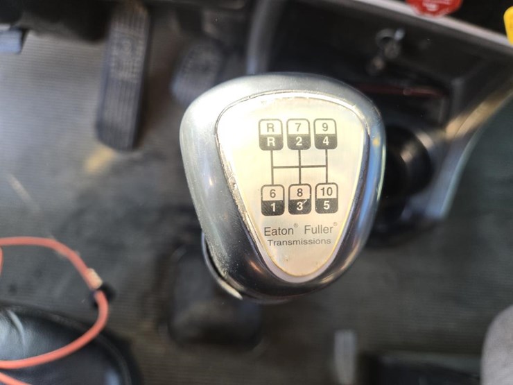 2012-kenworth-t660-image-40