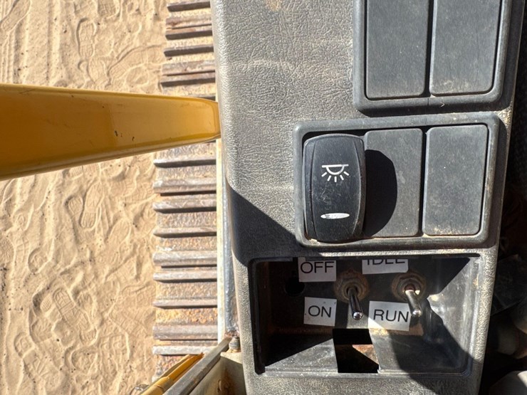 volvo-ec240cl-image-32