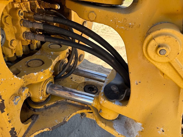 2006-deere-310sg-image-15