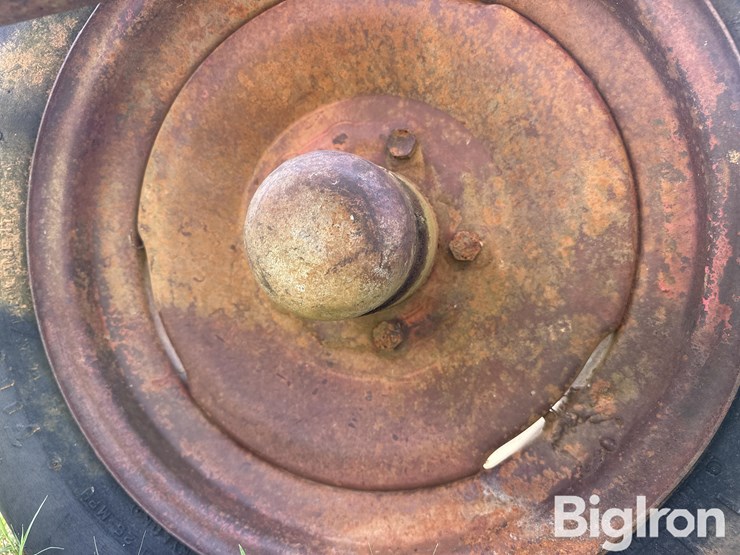 graham-hoeme-s-9-shank-chisel-plow-image-13
