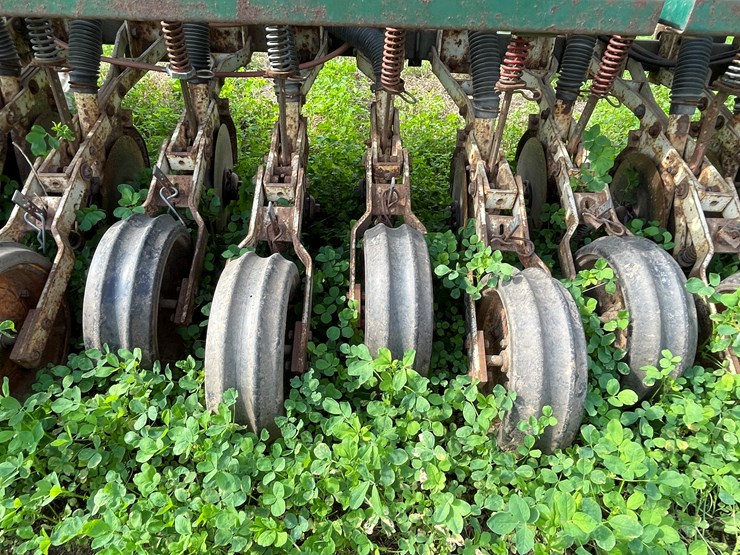 #5022-•-marliss-13'-grain-drill-image-11