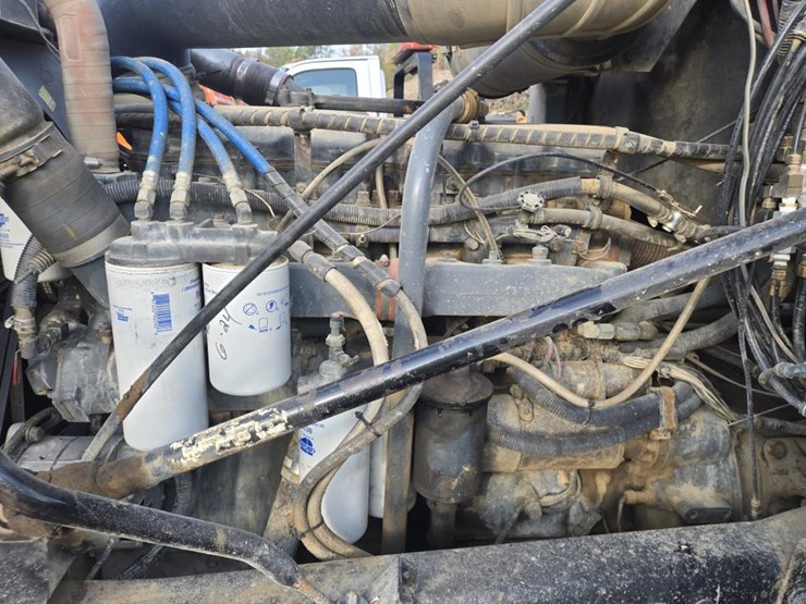 1997-mack-cl700-image-35