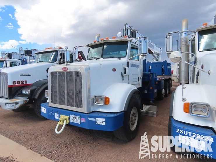 2008-peterbilt-365-image-1