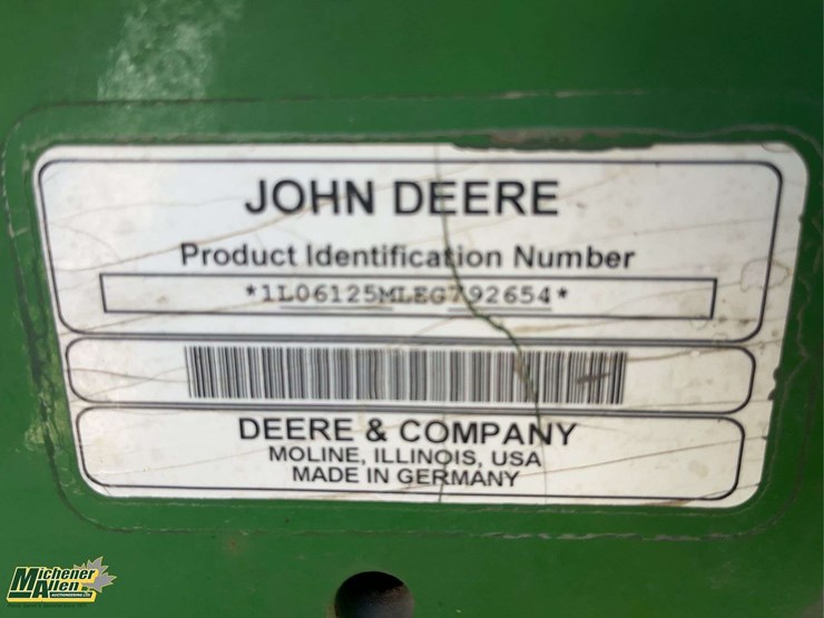 2015-john-deere-6125m-image-22