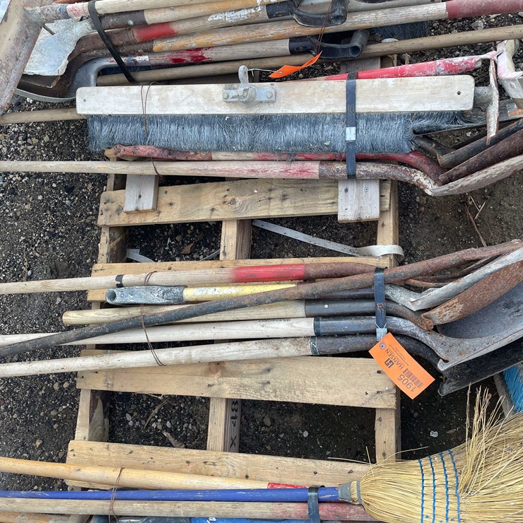 #1905 • Lot of (6) Hand Tools