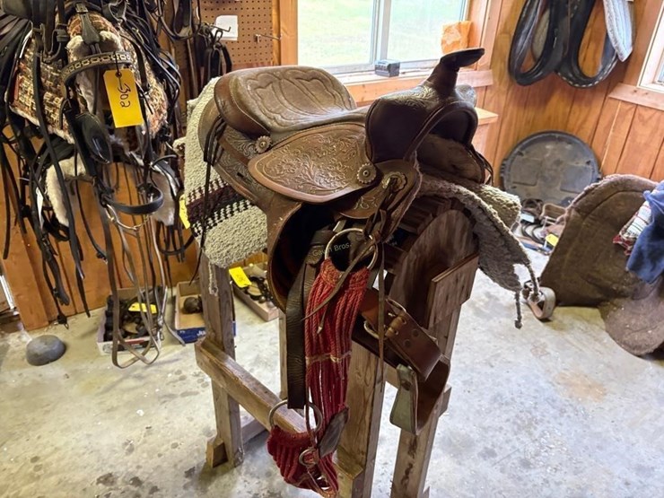 western-saddle-image-2