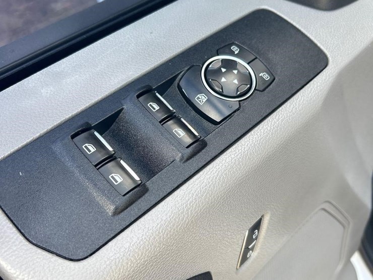 2019-ford-f350-xl-image-27