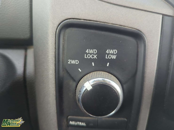 2019-ram-1500-classic-image-12
