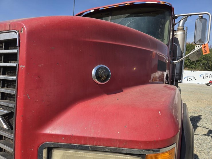 2005-mack-cl733-image-12