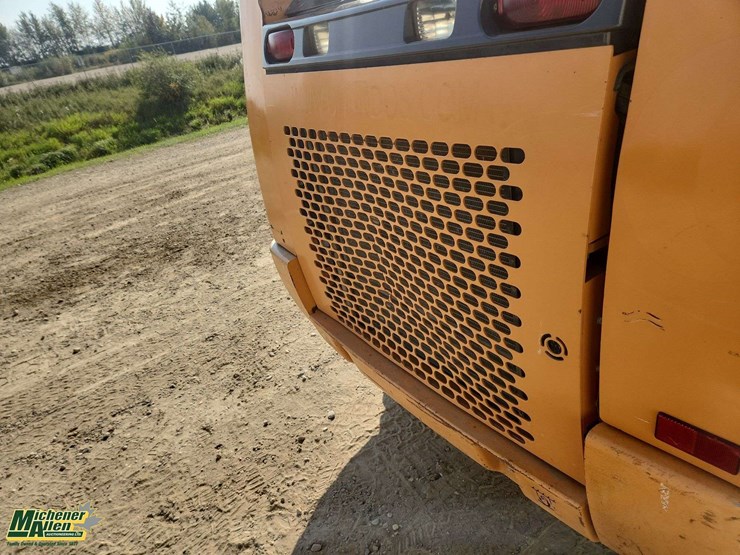2014-case-sr200-image-32