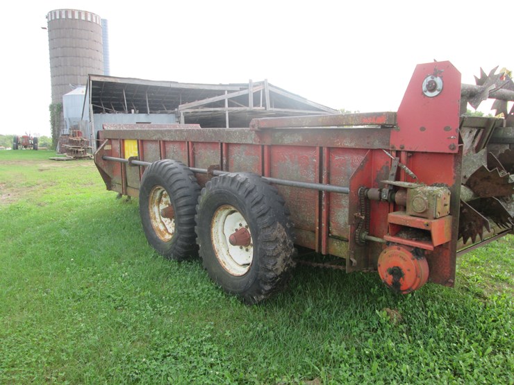 #5042-•-h-&-s-tandem-manure-spreader-image-3