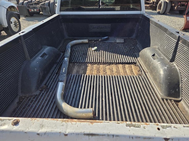 2000-dodge-2500-image-23