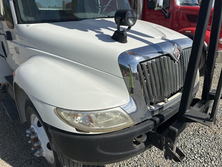 2006-international-durastar-4300-image-10
