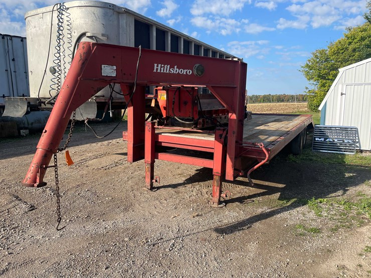 #1892-•-1991-hillsboro-dual-axle-gooseneck-flatbed-trailer-(has-wi-title)-image-1