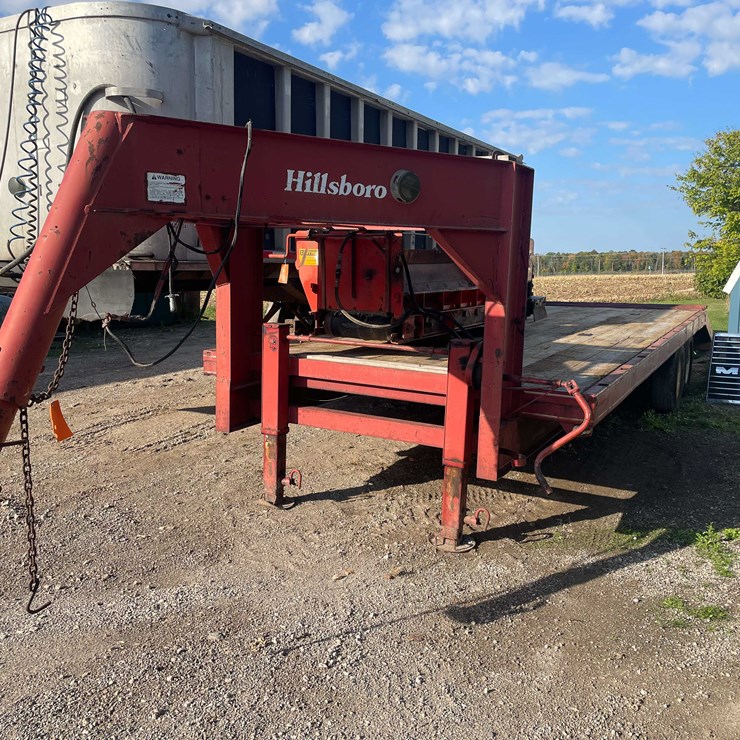 #1892 • 1991 Hillsboro Dual Axle Gooseneck Flatbed Trailer (Has WI Title)