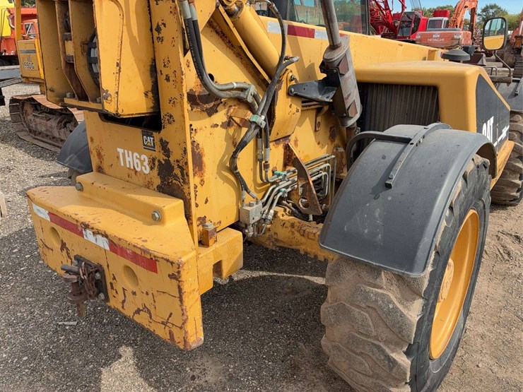 caterpillar-th63-image-17