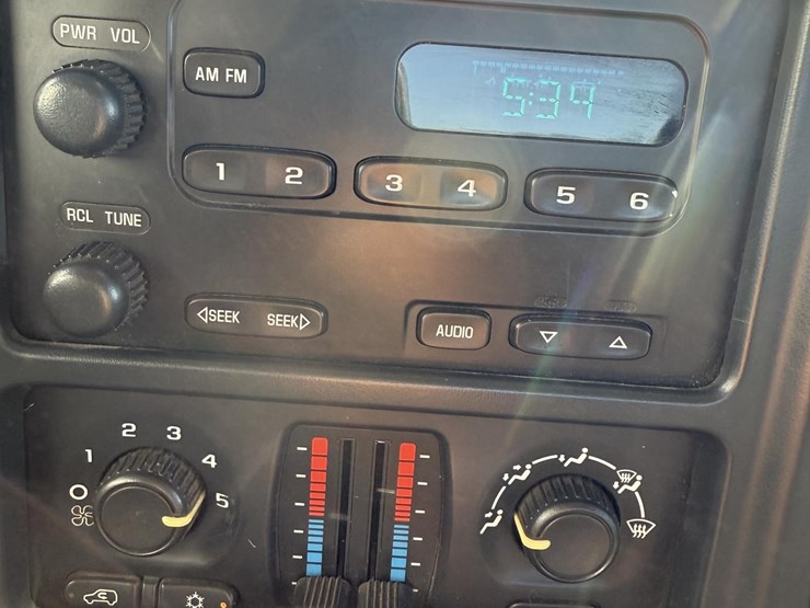 2006-chevrolet-2500hd-image-8